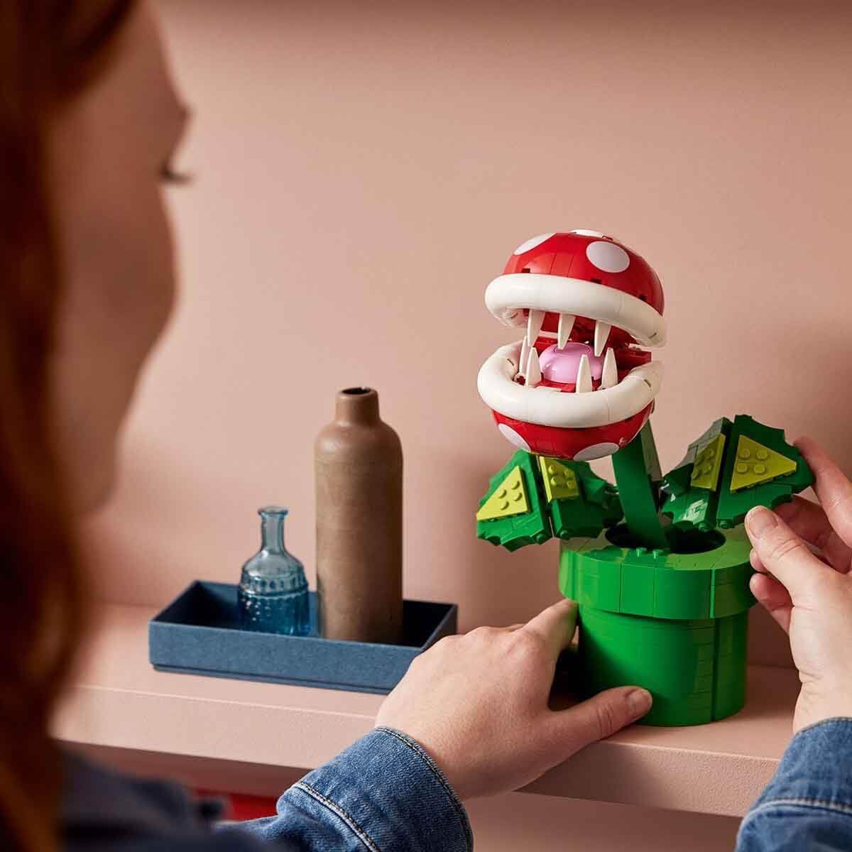 Super Mario Piranha Plant Building Set – Collectible for Adults (18+) | Perfect Holiday Gift and Home Décor for Bedroom or Office