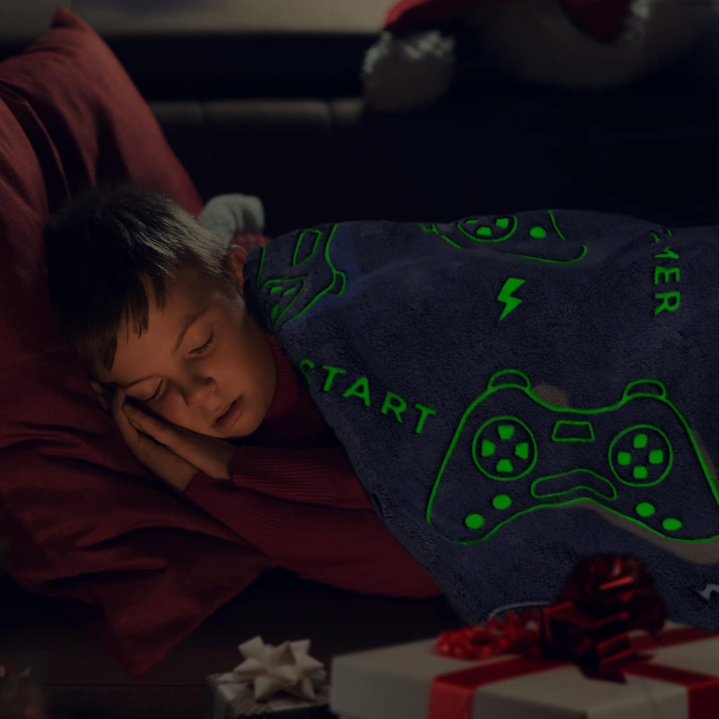 Glow-in-the-Dark Gamer Throw Blanket – Soft Cozy Game Controller Design (50" x 60")