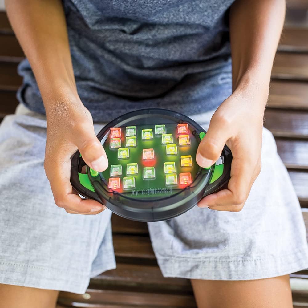 Educational Insights BrainBolt - Handheld Memory Game with Light and Sound | Electronic Brain Teaser for Kids, Teens, and Adults (Ages 7+) - Great Gamer Gift!