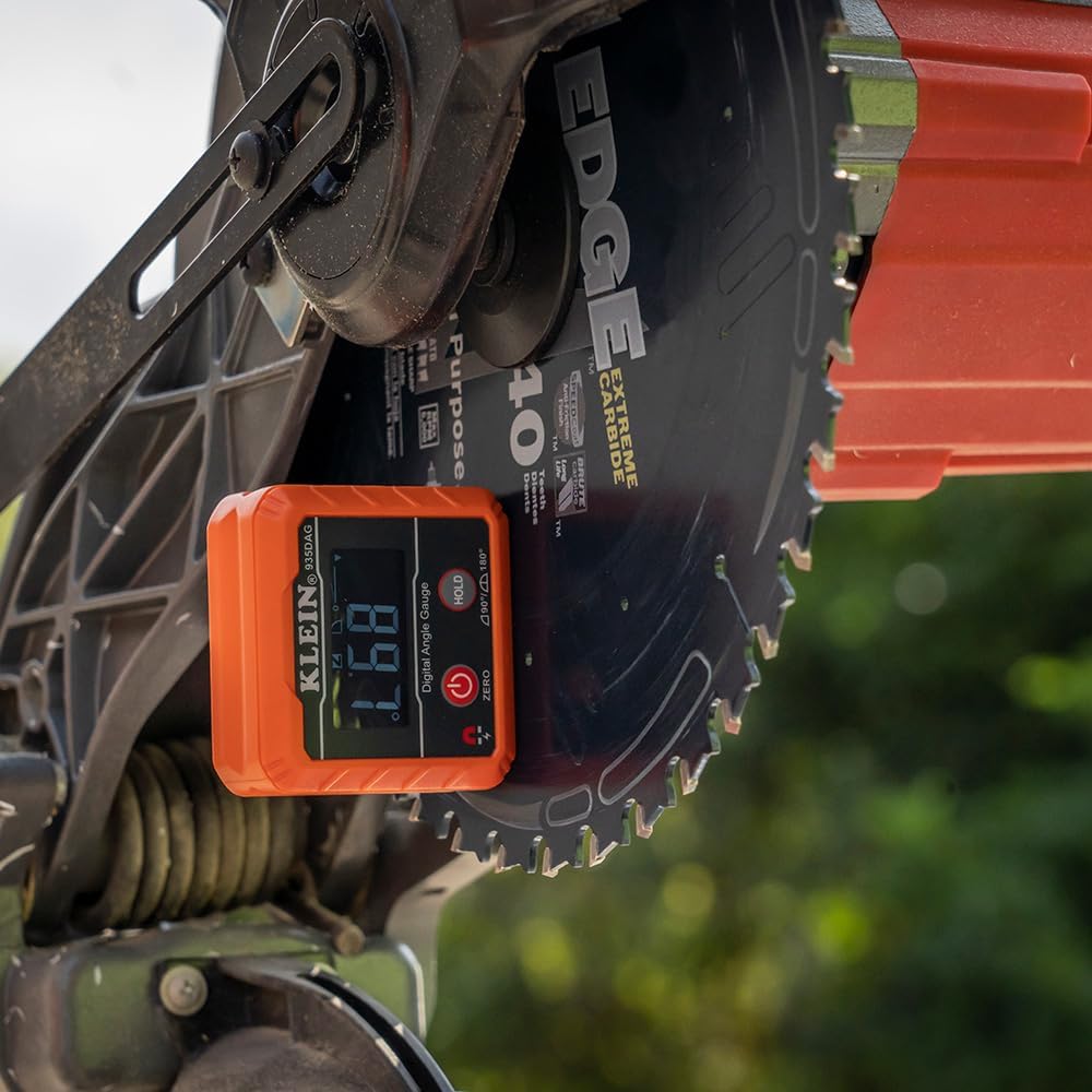 Digital Level and Angle Gauge: 0-90° and 0-180° Measurement