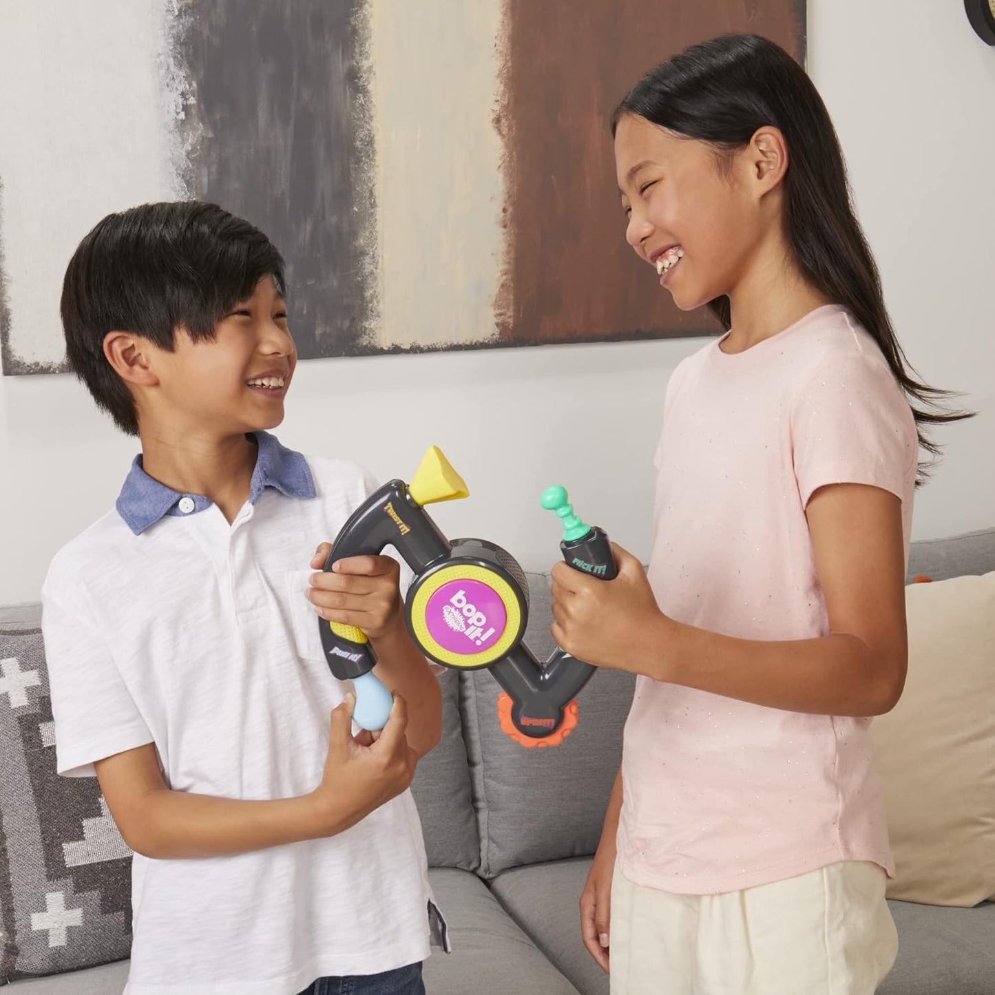Bop It Extreme Electronic Game – Fun Party Game for 1 or More Players, Ages 8+ | Features 4 Modes, Including One-On-One Mode