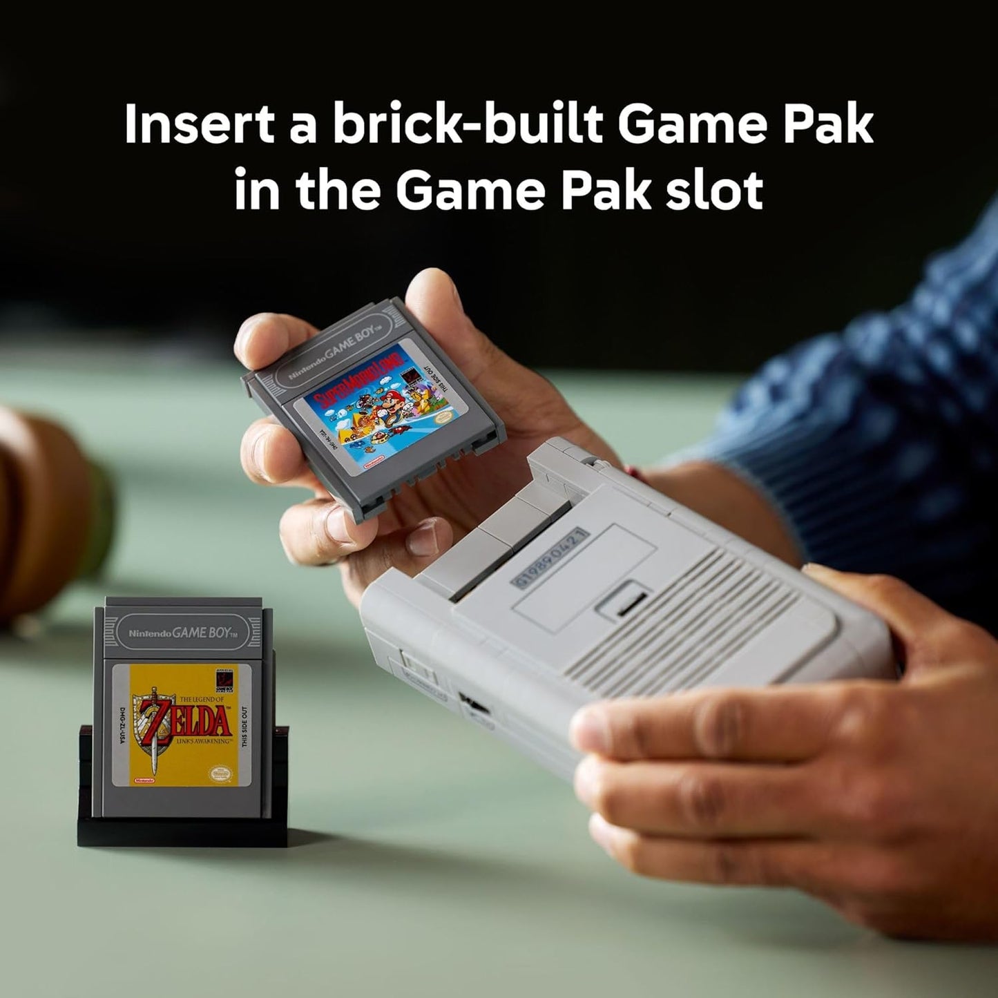 Super Mario Retro Game Boy Building Set – Collectible Model with Display Stand for Adults (18+)