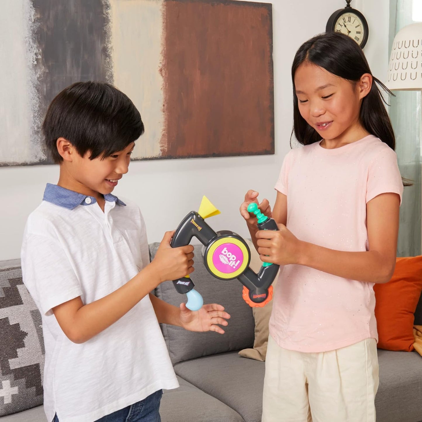 Bop It Extreme Electronic Game – Fun Party Game for 1 or More Players, Ages 8+ | Features 4 Modes, Including One-On-One Mode