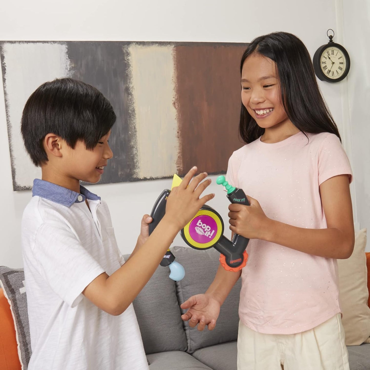 Bop It Extreme Electronic Game – Fun Party Game for 1 or More Players, Ages 8+ | Features 4 Modes, Including One-On-One Mode