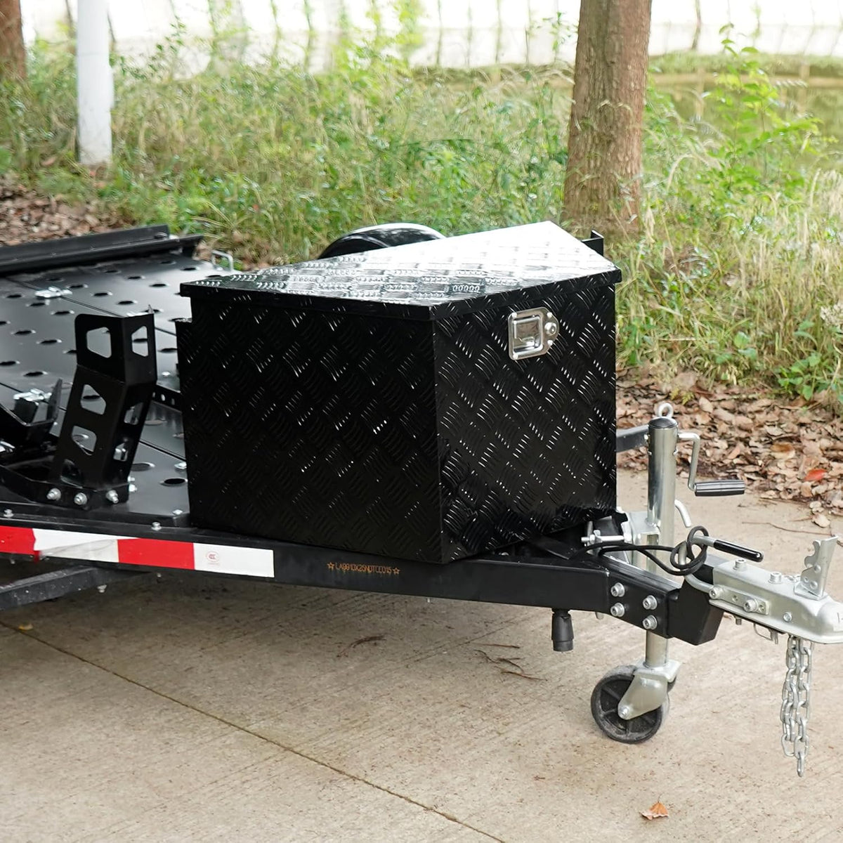 Heavy-Duty Aluminum Trailer Tongue Tool Box – 39" Lockable Storage Chest with Keys for Trailers, Trucks, RVs & Off-Road Vehicles, Black