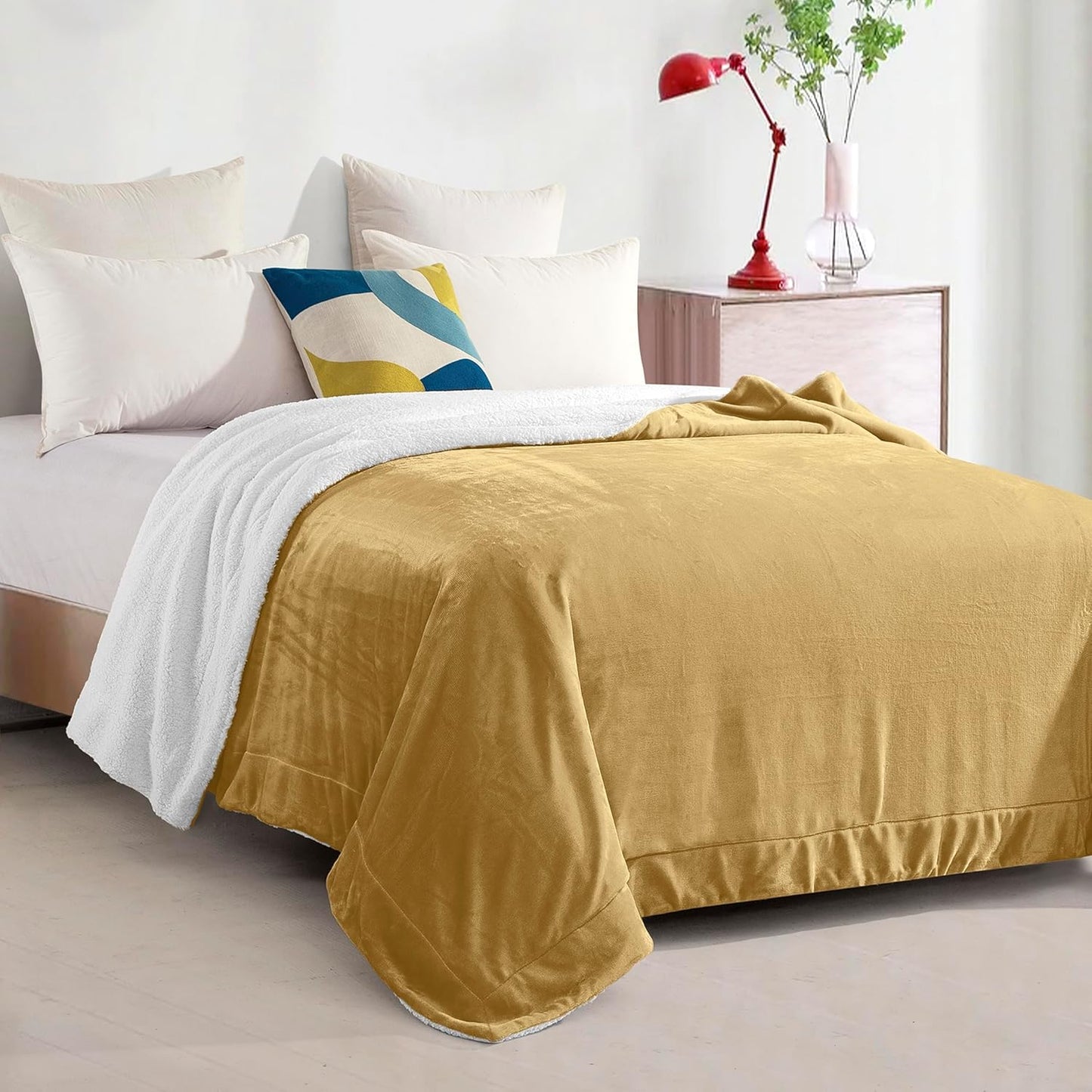 Reversible Flannel Sherpa Blanket - Cozy Fleece Throw, Queen, Gold
