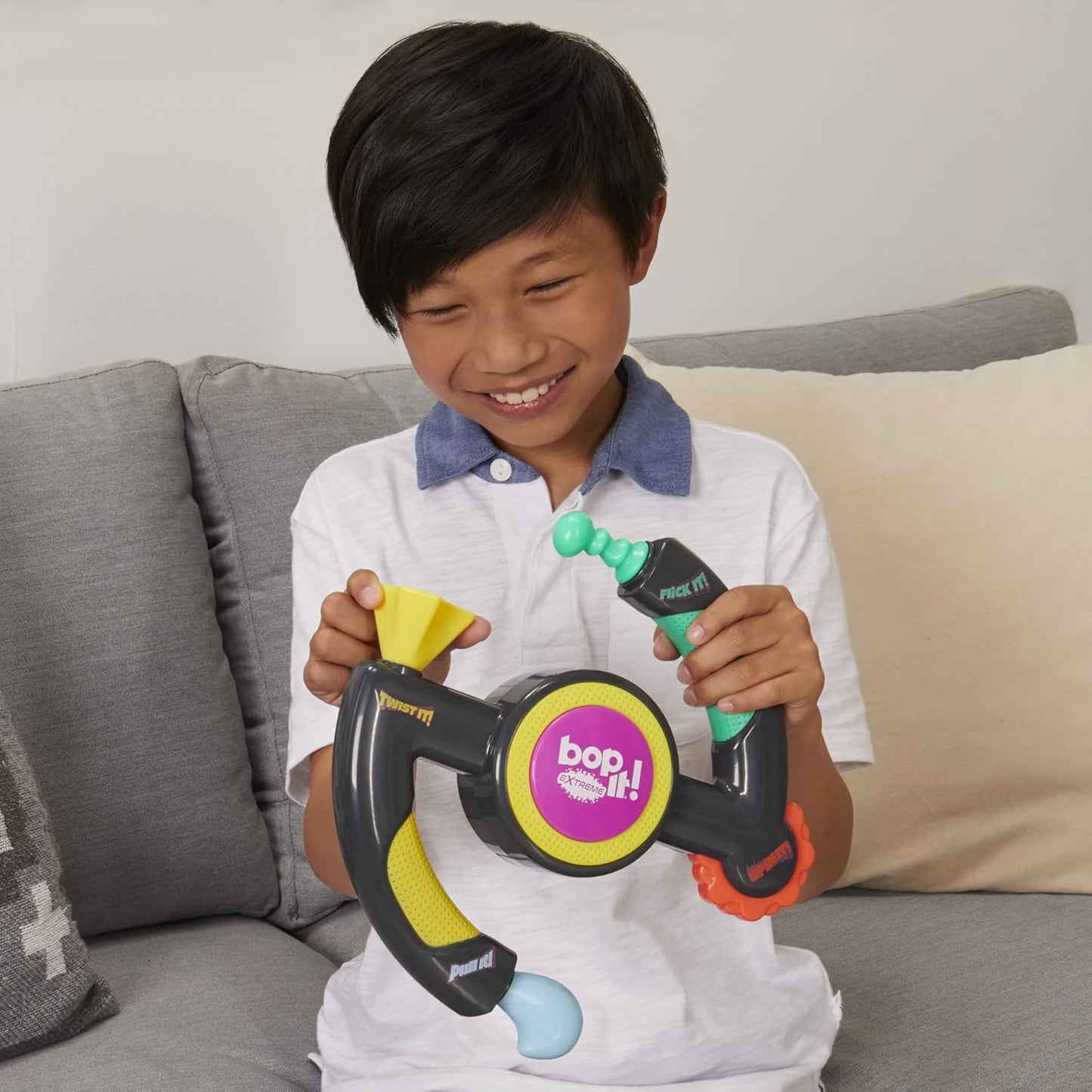 Bop It Extreme Electronic Game – Fun Party Game for 1 or More Players, Ages 8+ | Features 4 Modes, Including One-On-One Mode