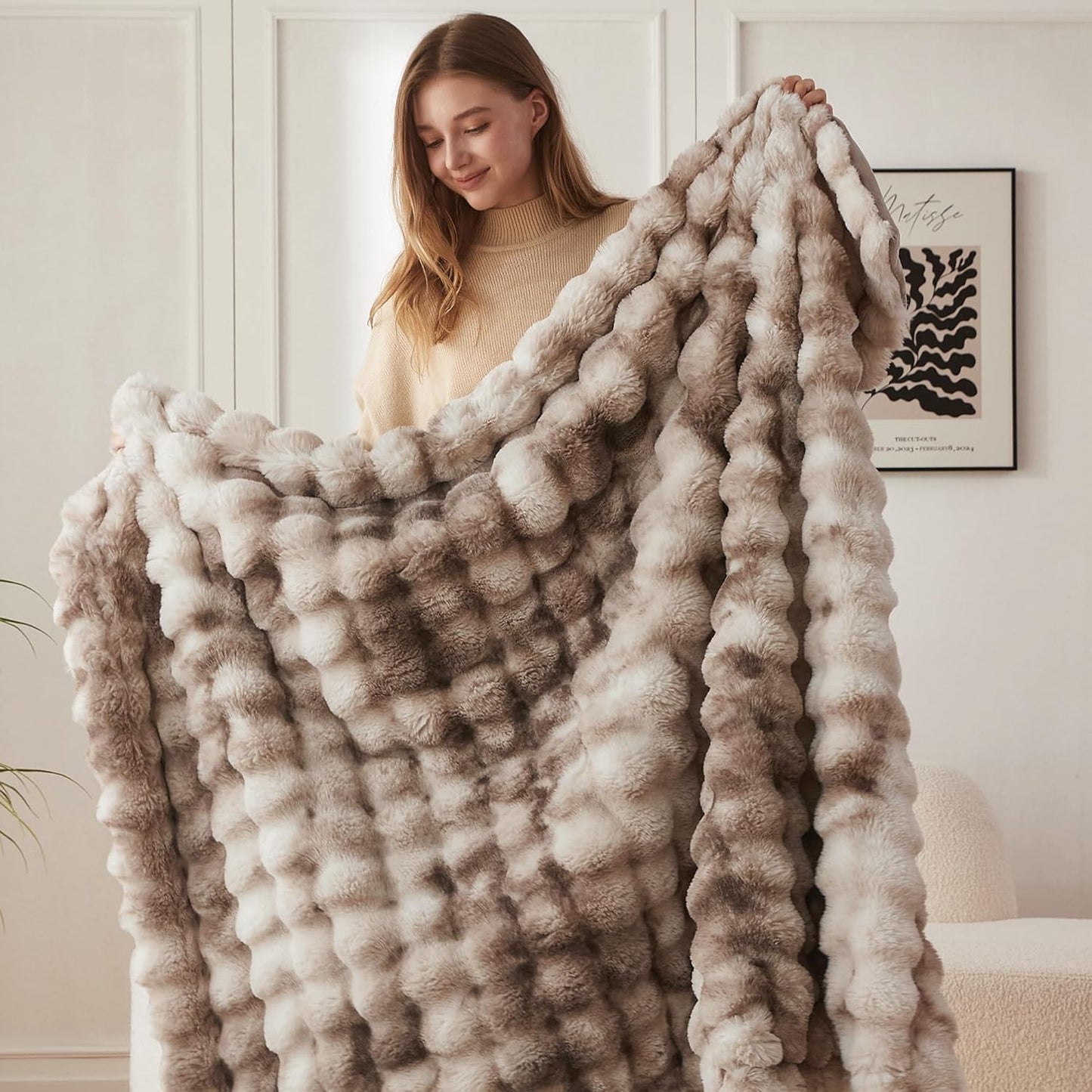 Faux Fur Throw Blanket – Soft Plush Rabbit Fur Bubble Blanket for Couch or Sofa (Tie Dye Brown, 50x60")