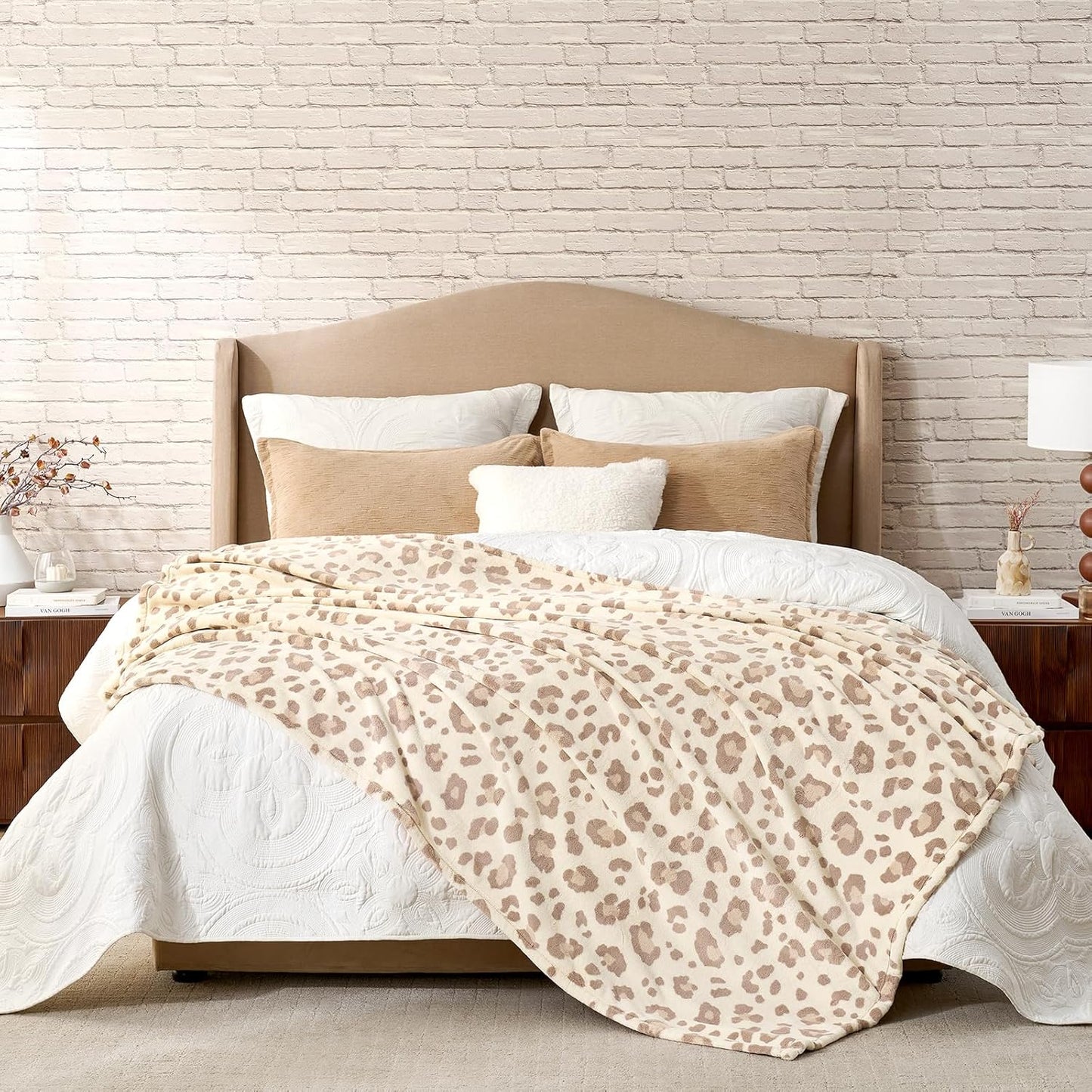 Leopard Print Fuzzy Throw Blanket – Thick Soft Fleece for Couch & Bed (Khaki Brown, 50" x 60")