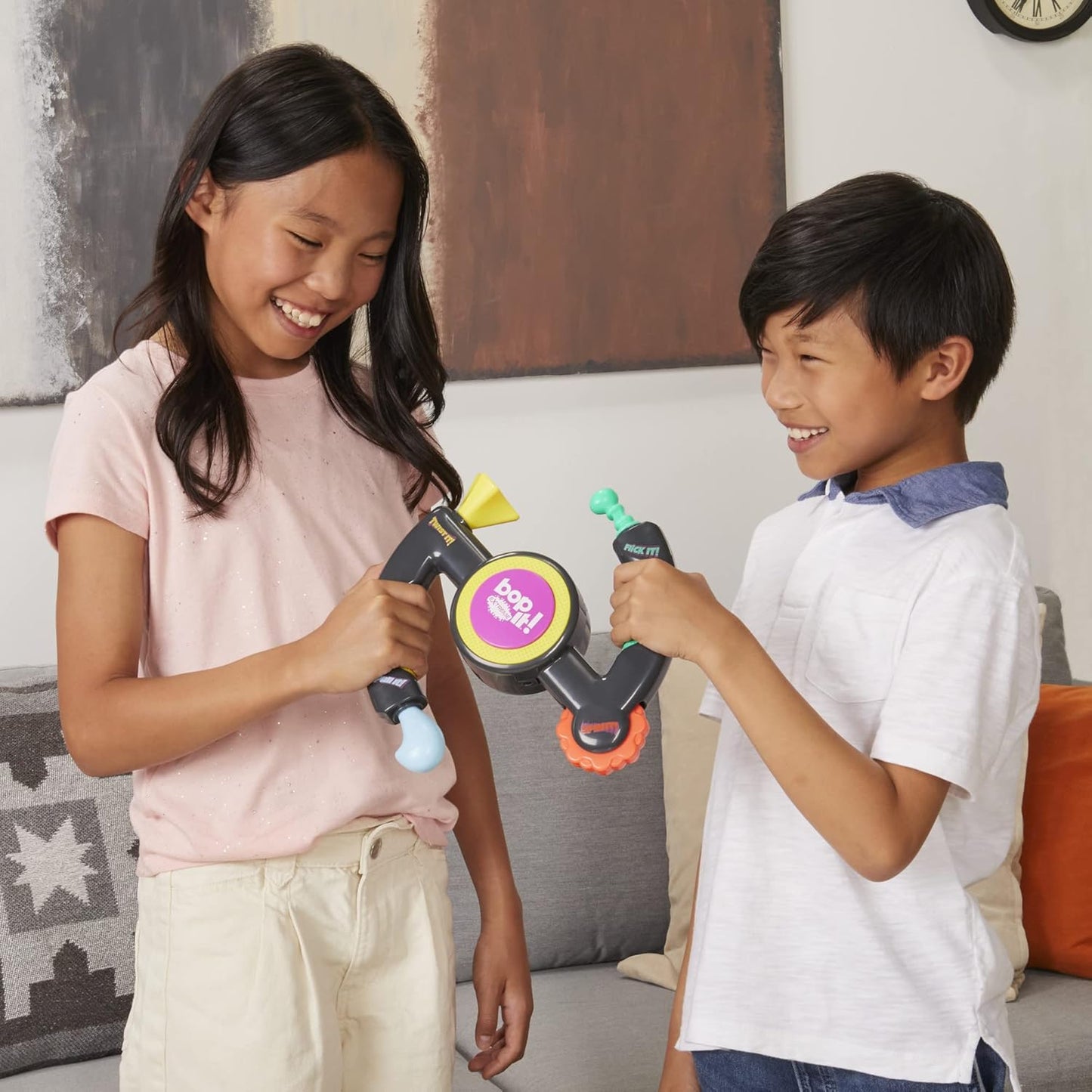 Bop It Extreme Electronic Game – Fun Party Game for 1 or More Players, Ages 8+ | Features 4 Modes, Including One-On-One Mode