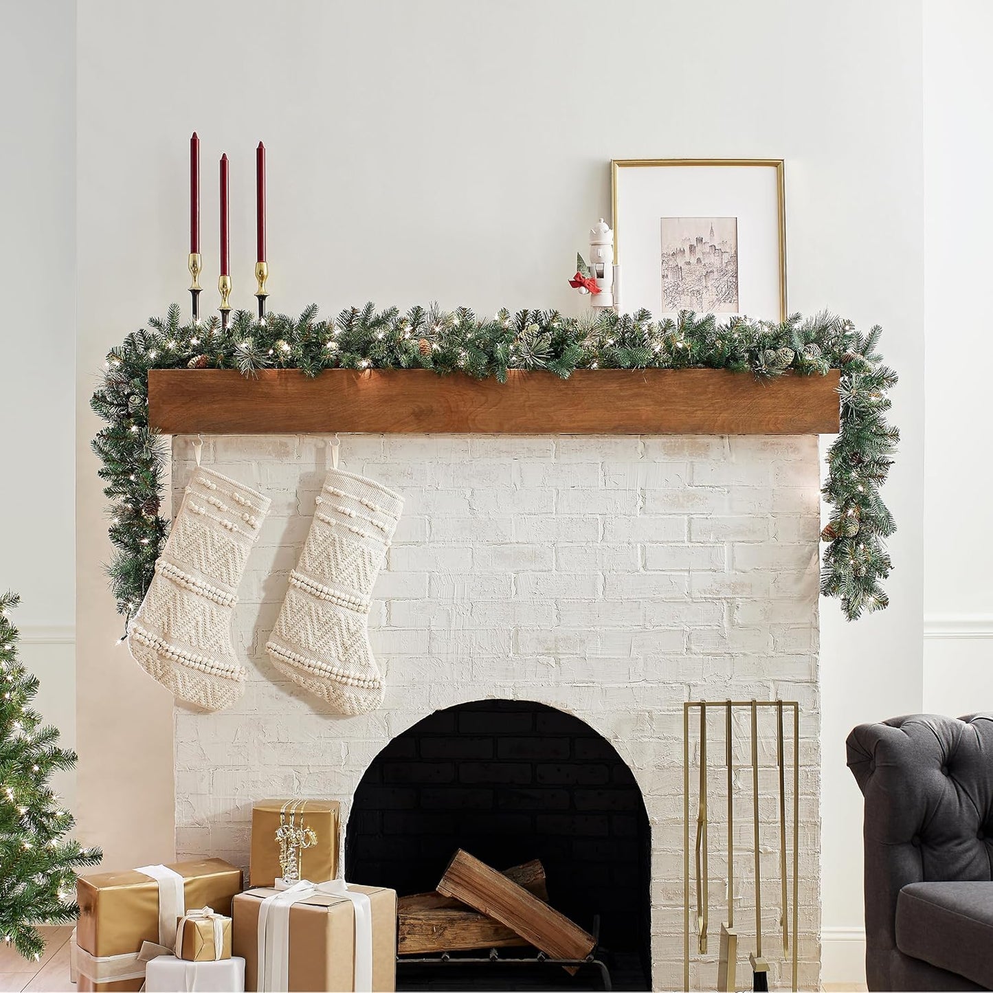 9ft Pre-Lit Carolina Pine Garland with Pinecones and 100 Lights