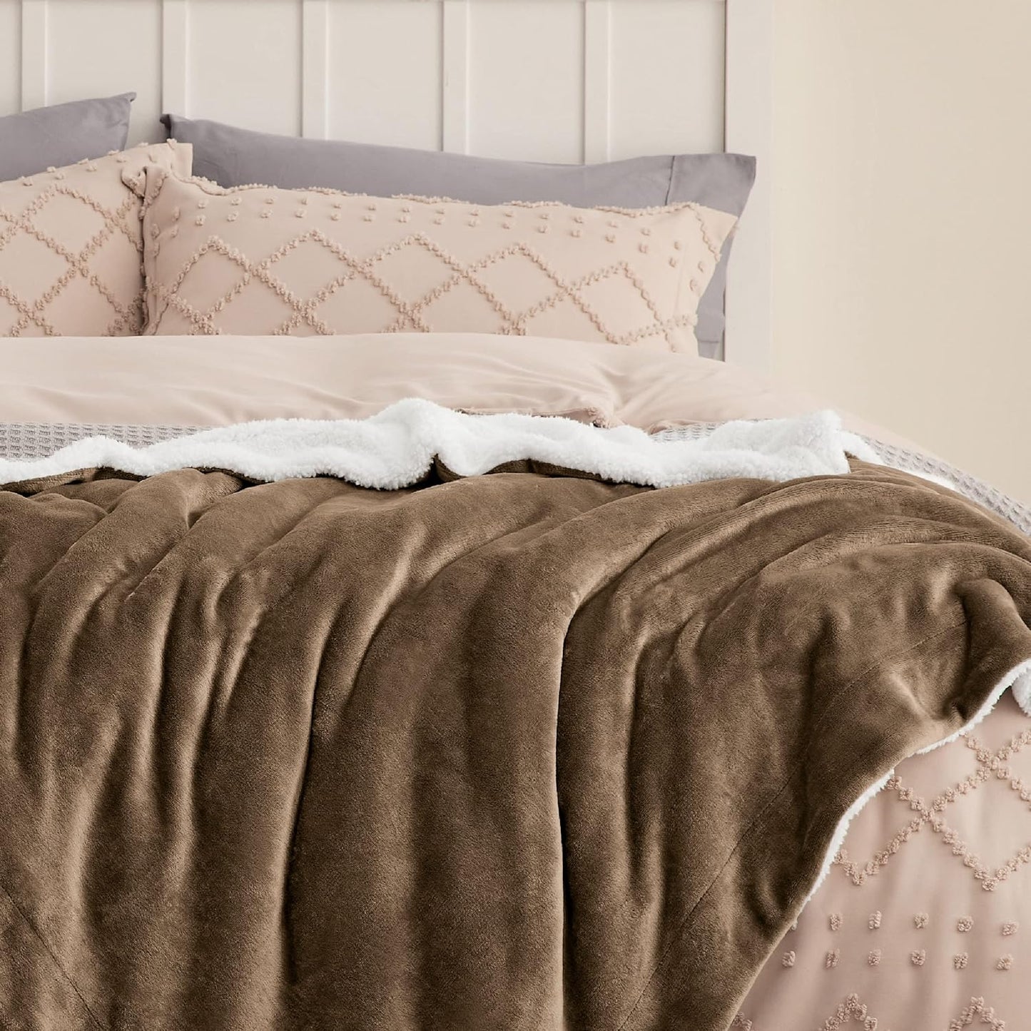 GentleSoft Sherpa Fleece Blanket – King Size Plush, Thick & Warm (Camel, 108x90")